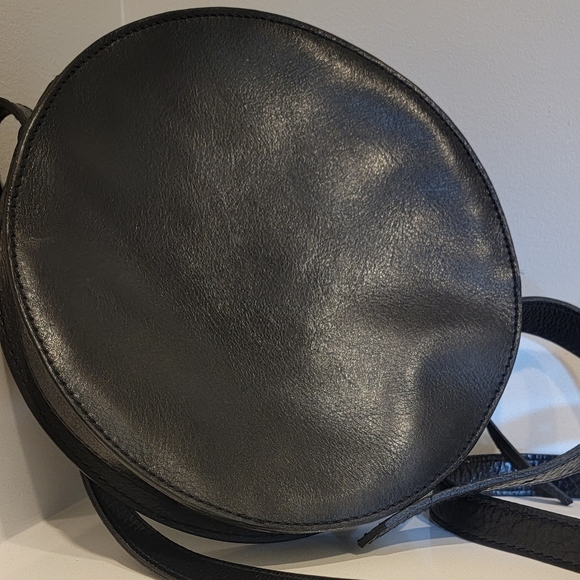 MADEWELL BLACK LEATHER CIRCLE CROSSBODY - Picture 2 of 9